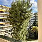 Cannes La Croisette - Studio Au Calme Cote Jardin